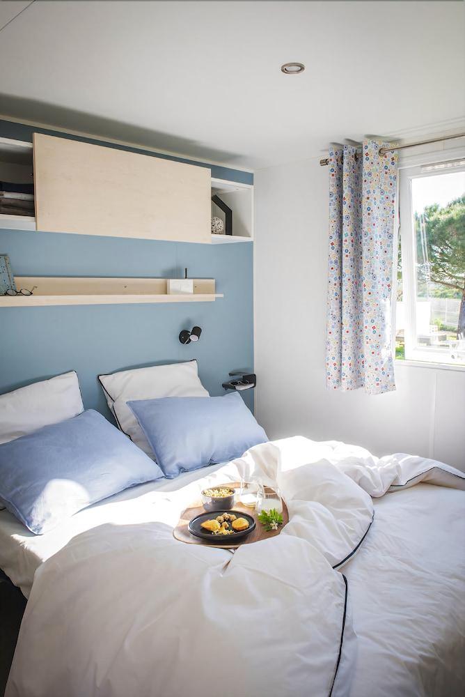 Camping Les Sables Blancs 孔卡尔诺 外观 照片
