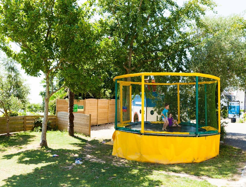 Camping Les Sables Blancs 孔卡尔诺 外观 照片